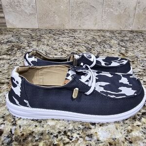 Womens Hey Dude Wendy Animal Shoe Sz 9 Buckle Casual Rodeo Western